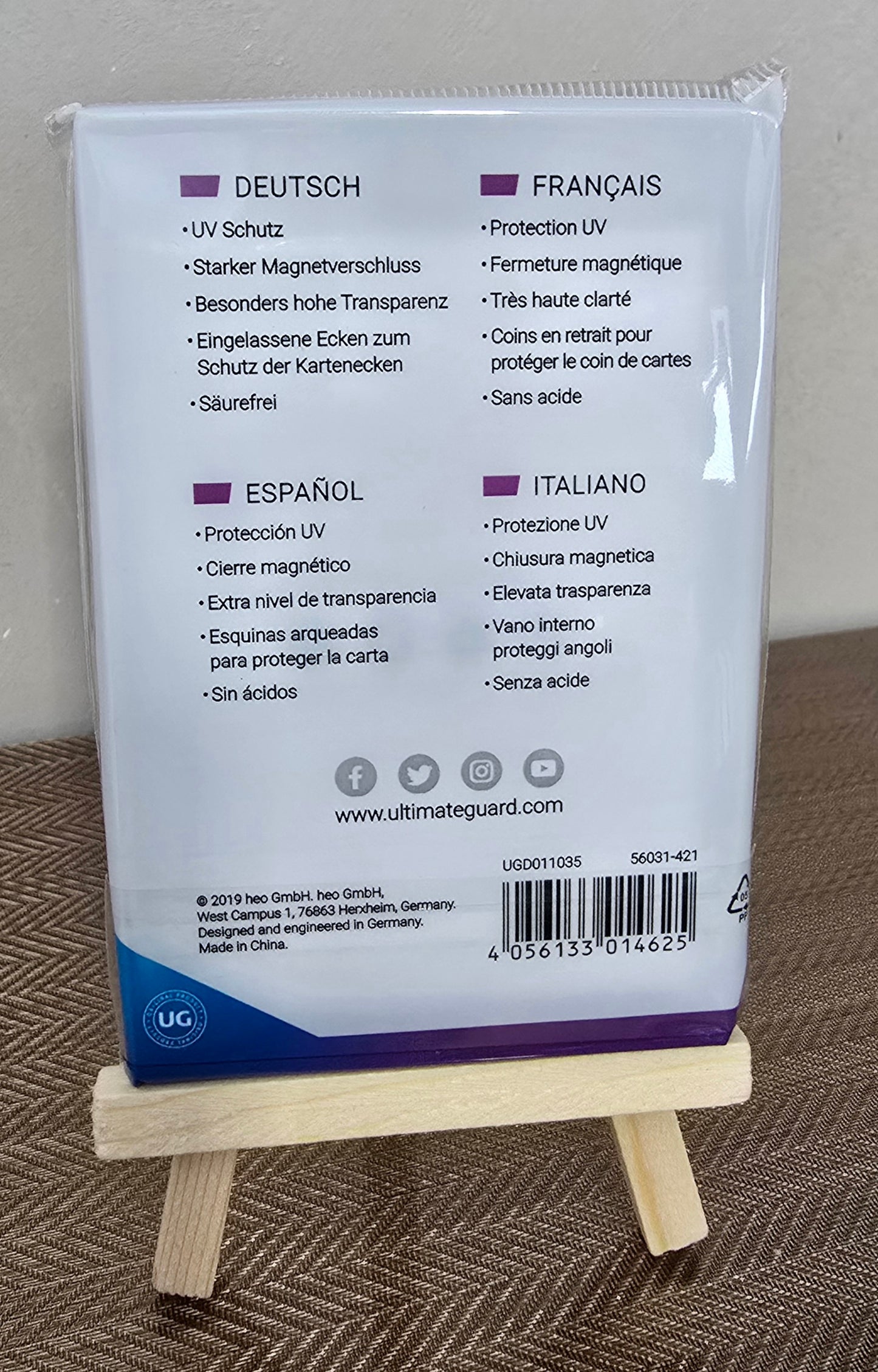 MAGNETIC CARD CASE 100 PT ULTIMATE GUARD