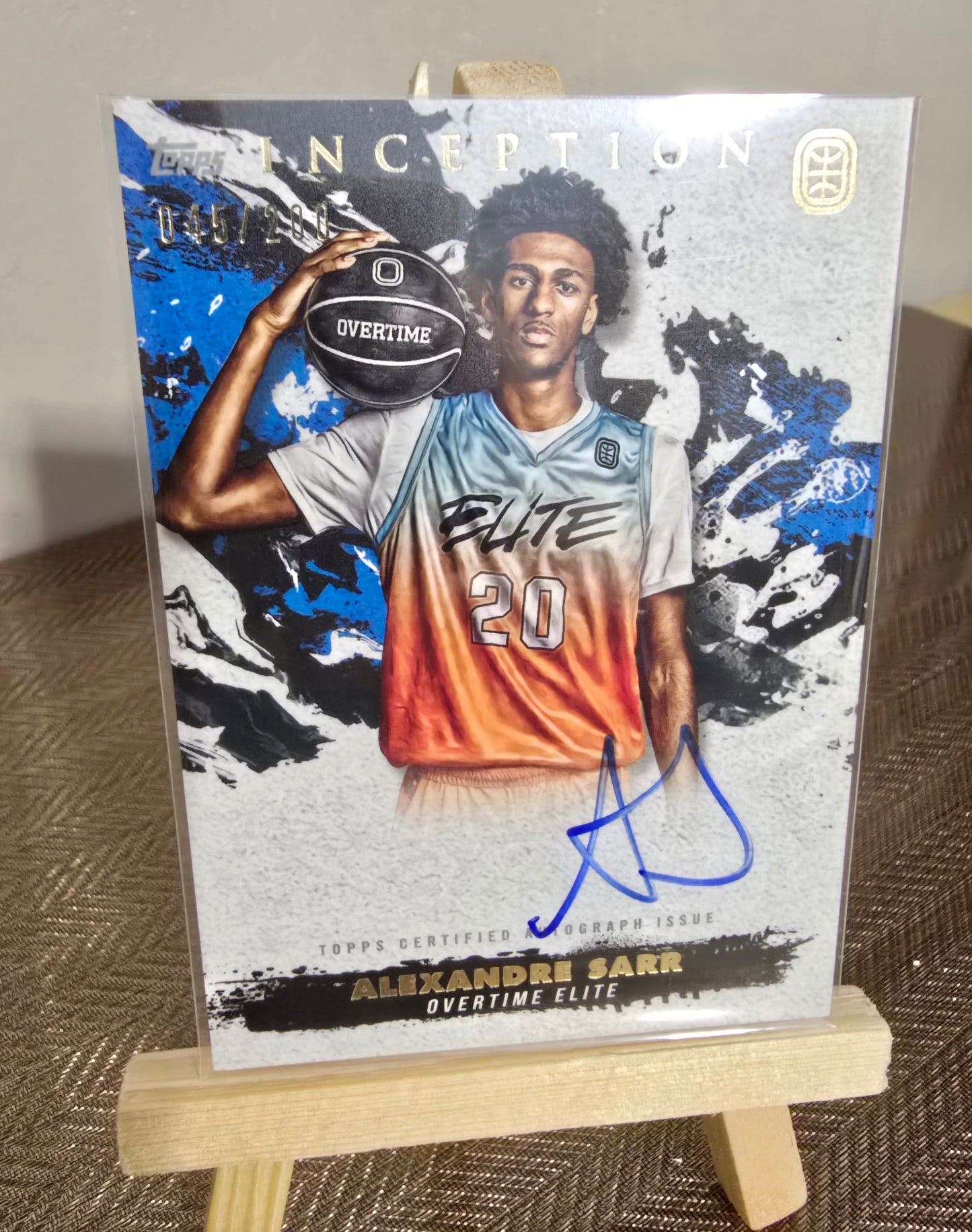 Carte Autographe numérotée 045/200 collection sport Basketball ALEXANDRE SARR Topps