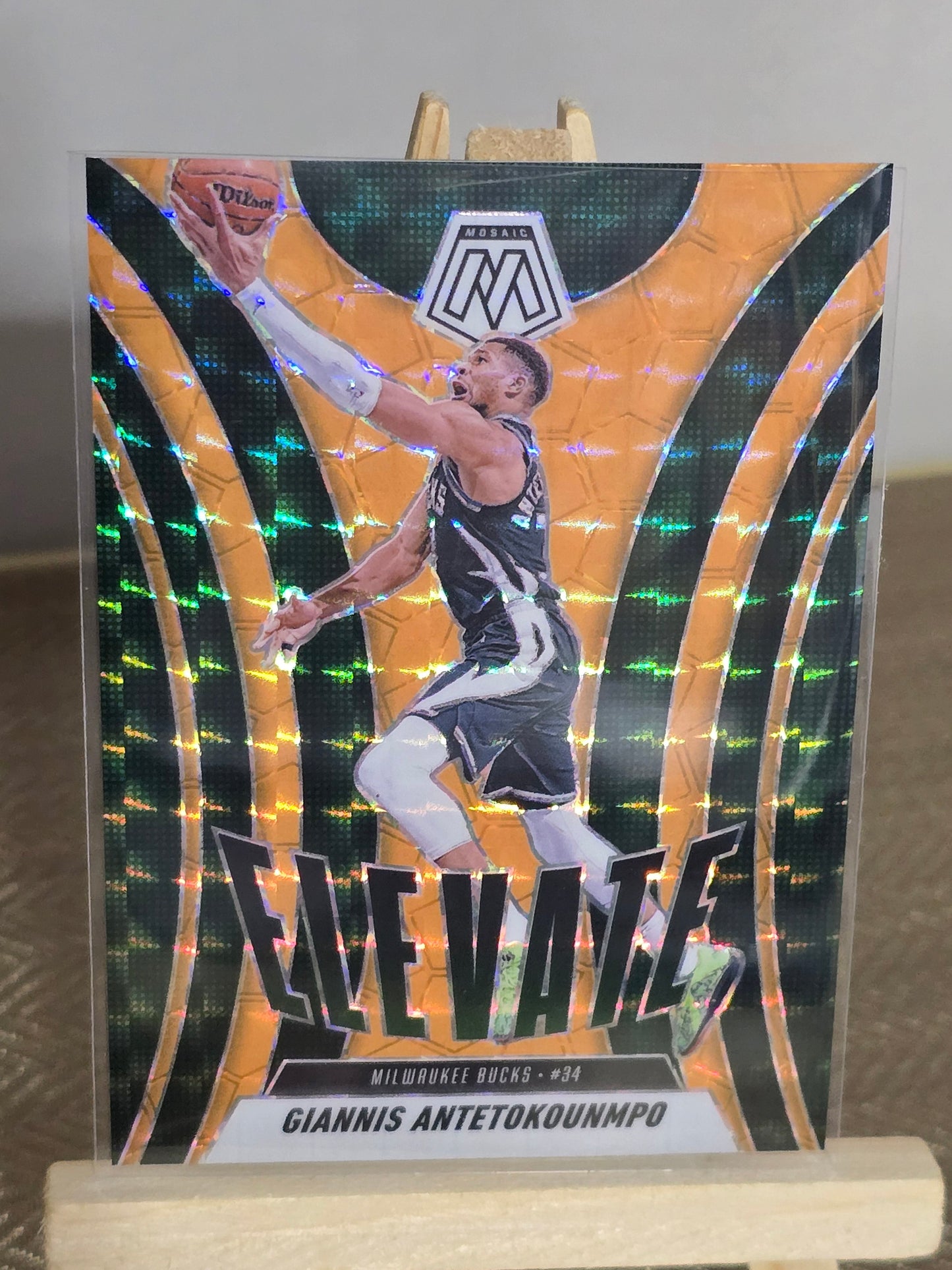 2024-25 Panini Mosaic Basketball NBA - GIANNIS ANTETOKOUNMPO - Carte Insert Elevate #24/25 Panini