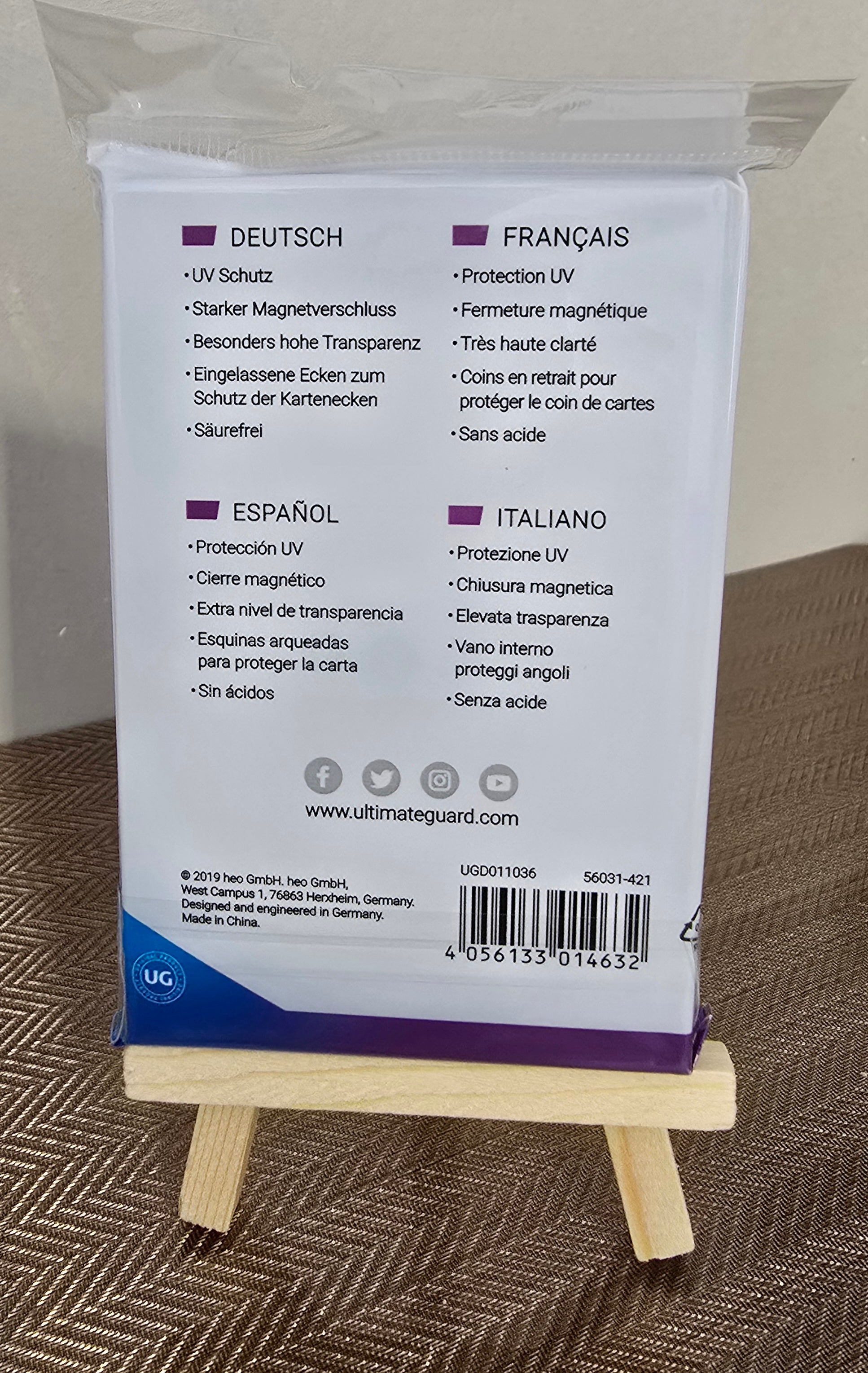 MAGNETIC CARD CASE 130 PT ULTIMATE GUARD