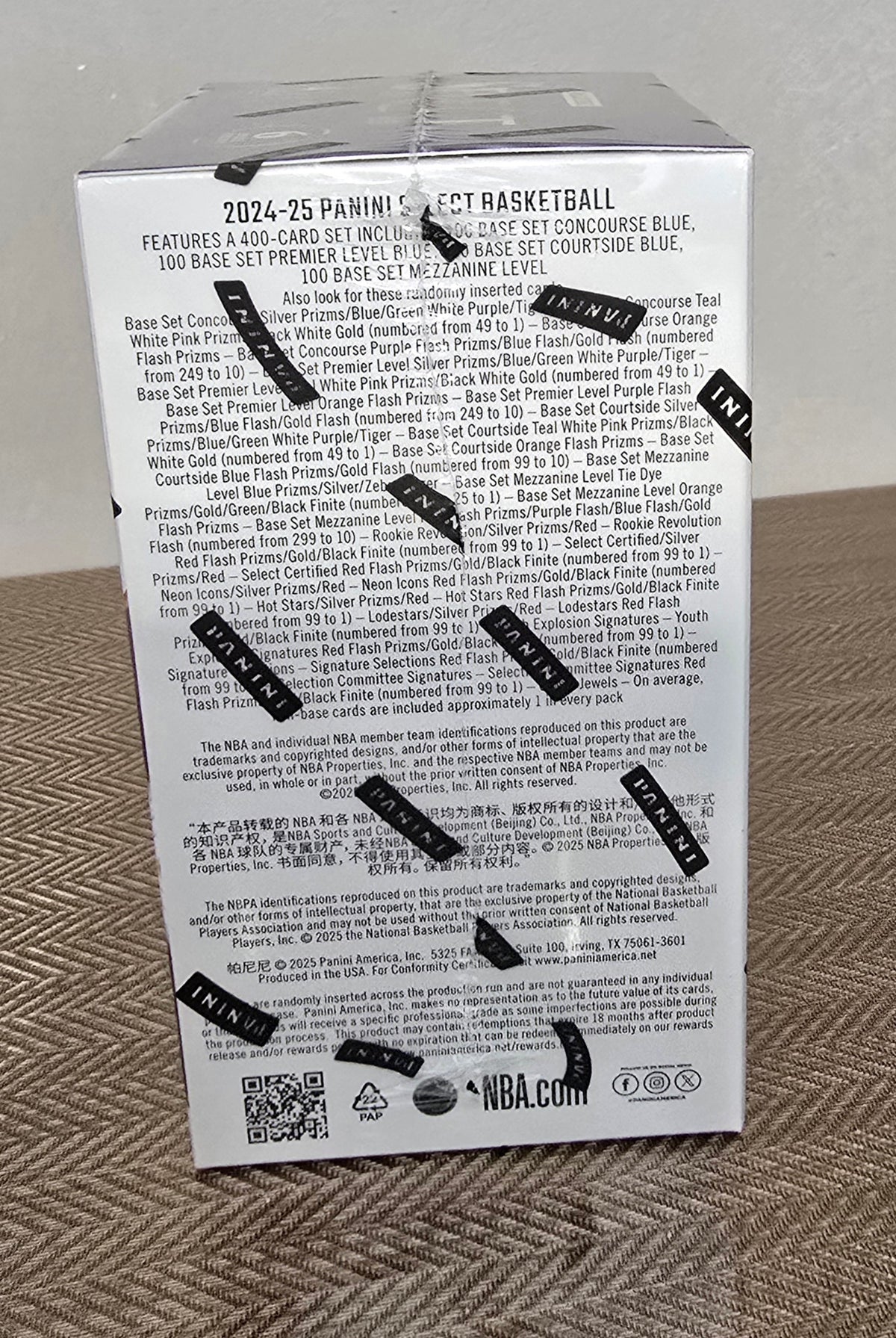 Panini PRIZM 2024-2025 Boîte de 24 Paquets par boîte, 4 Cartes par Panini PRIZM 2024-2025 Boîte de 24 Paquets par boîte, 4 Cartes par