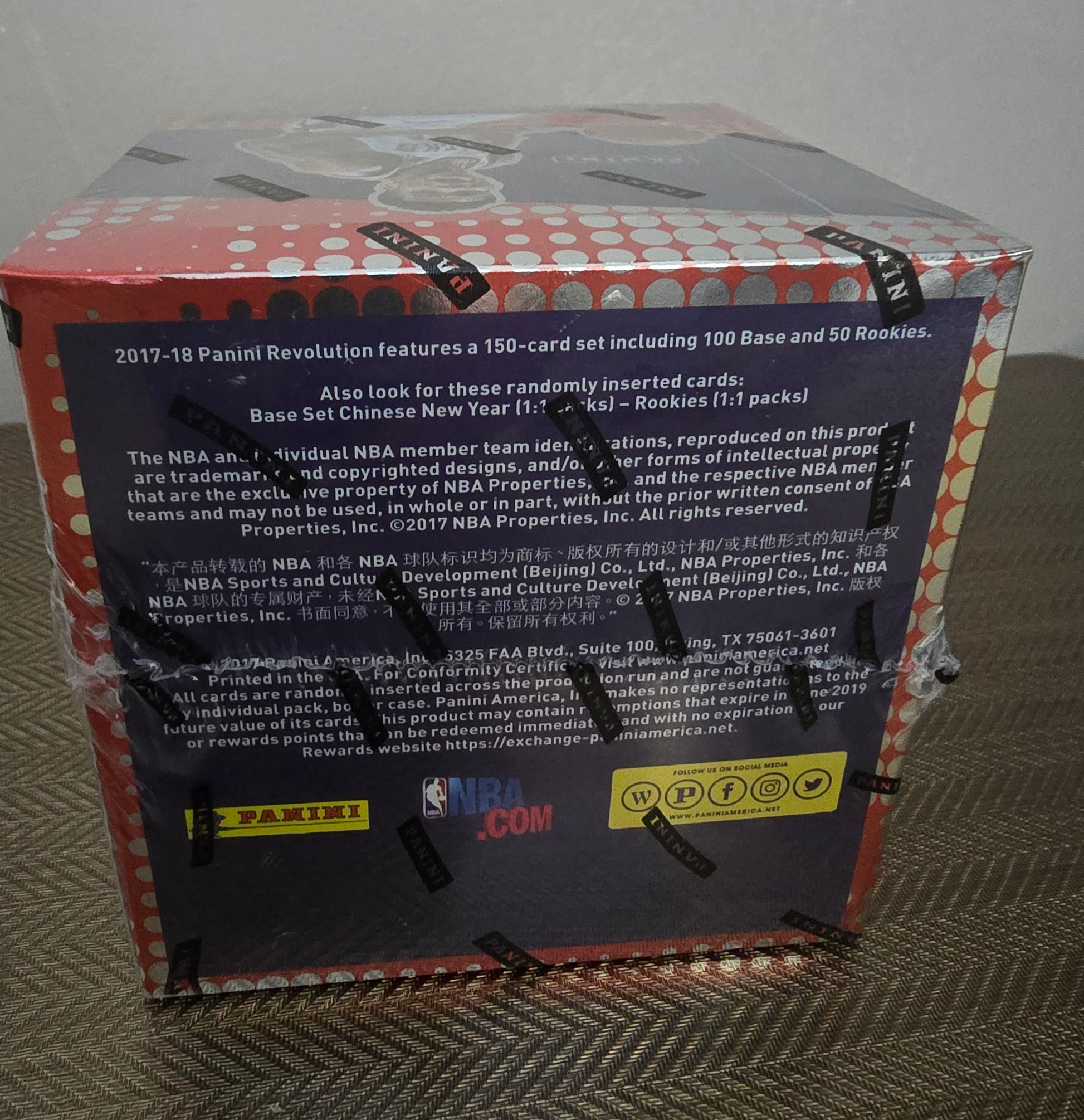2017-18 Panini Revolution Cartes Basketball NBA Chinese New Year Box