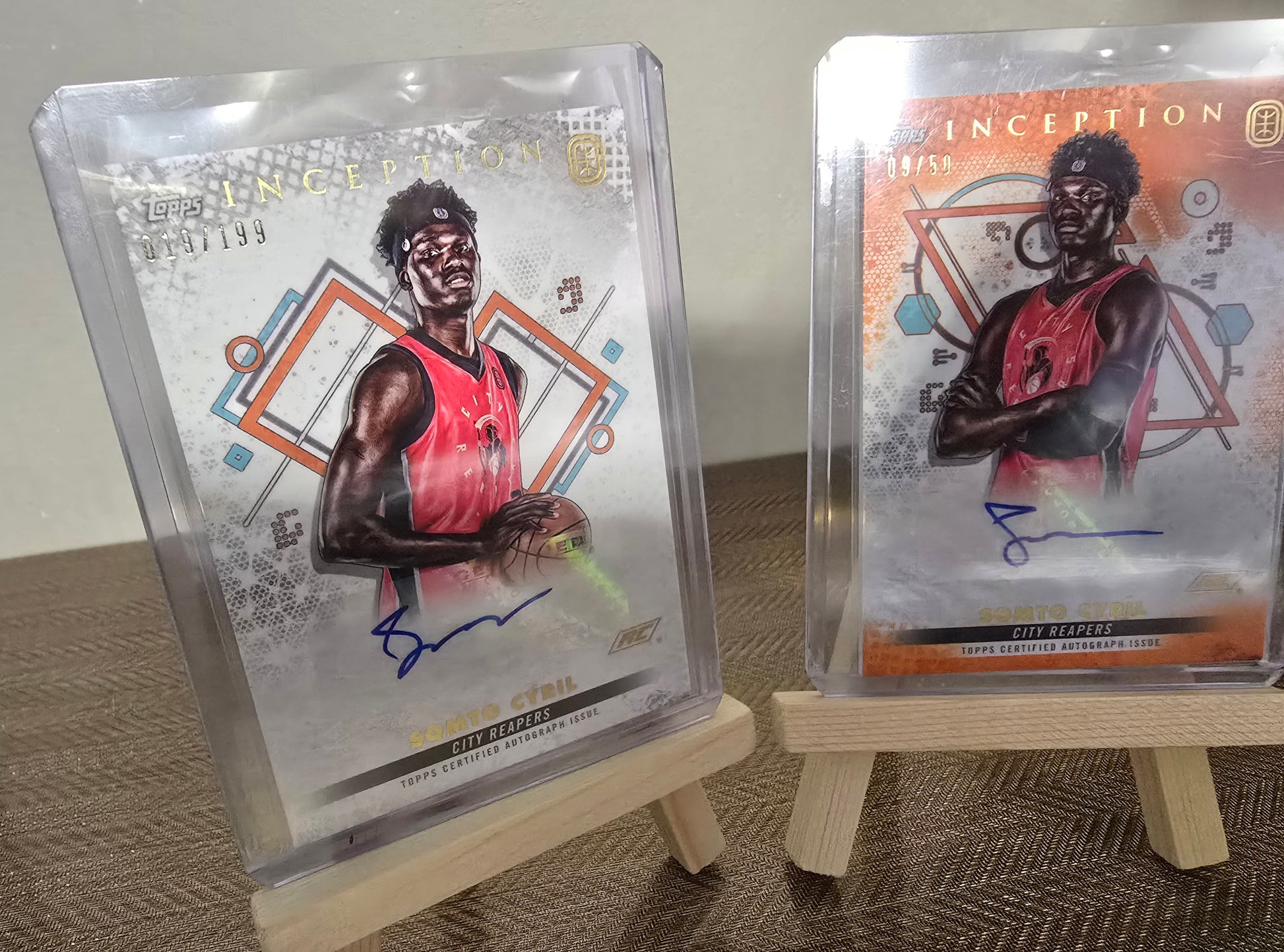 Lot 2 cartes autographes numérotées collection sport Basketball NBA SOMTO CYRIL