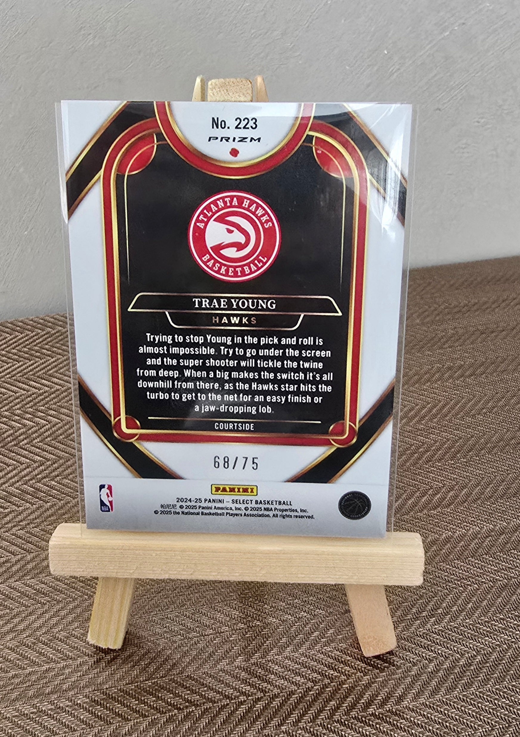 Carte numérotée collection sport Basketball NBA TRAE YOUNG