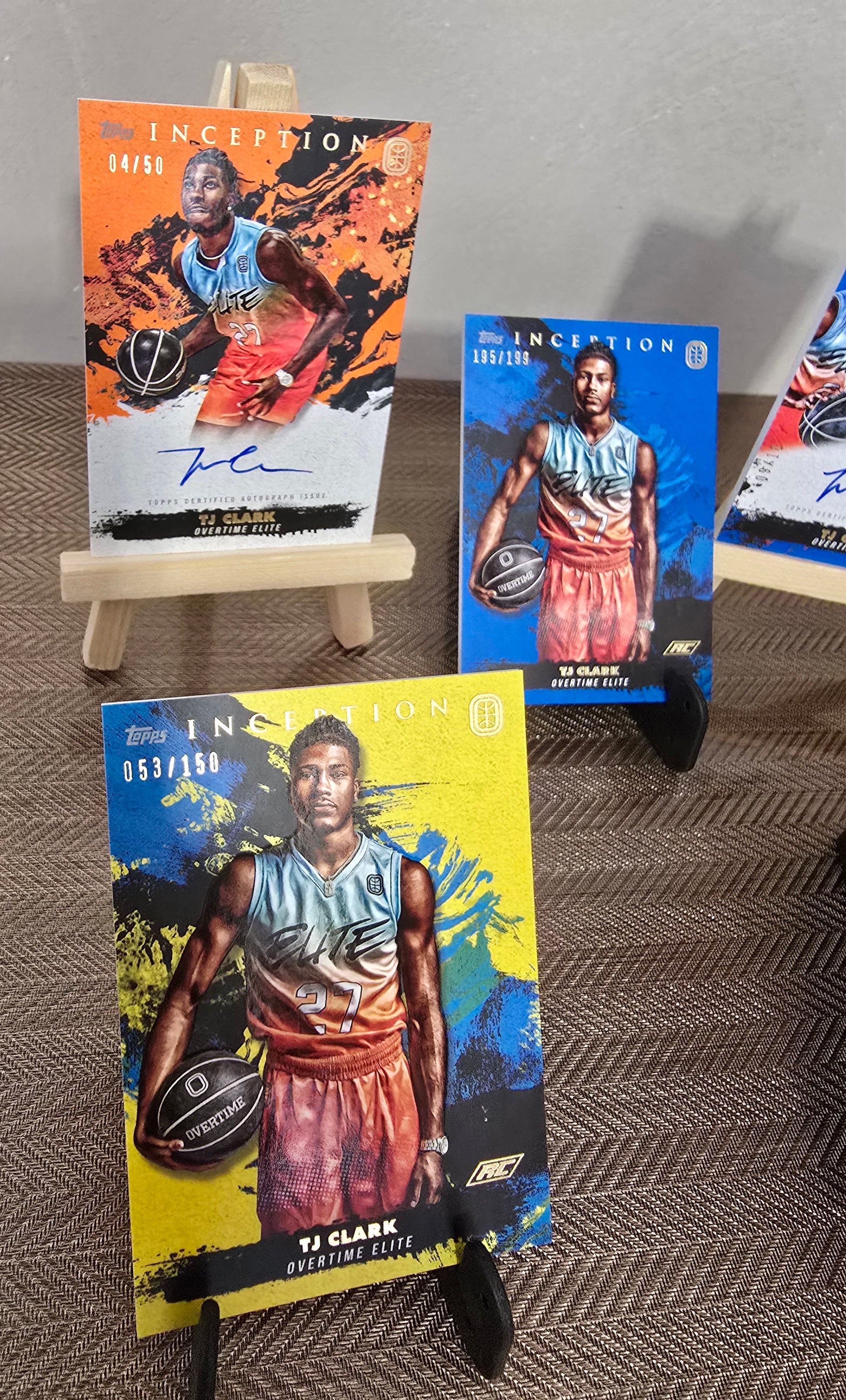 Lot 5 Cartes Auto Patch numérotées collection sport Basketball TJ CLARK