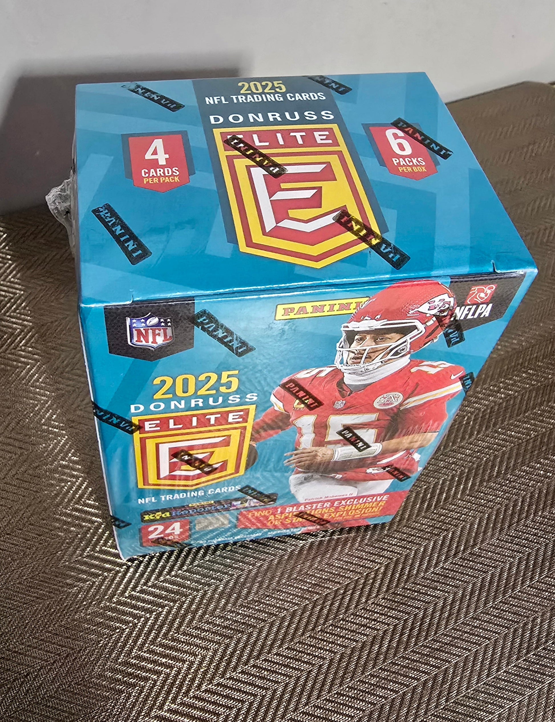 2025 Panini Donruss Elite Cartes Football NFL Blaster Box (Green Disco) Panini