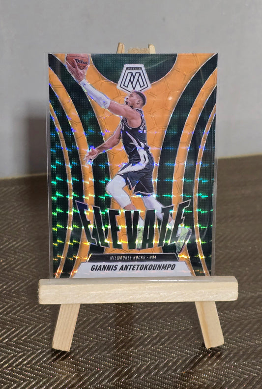 2024-25 Panini Mosaic Basketball NBA - GIANNIS ANTETOKOUNMPO - Carte Insert Elevate #24/25 Panini