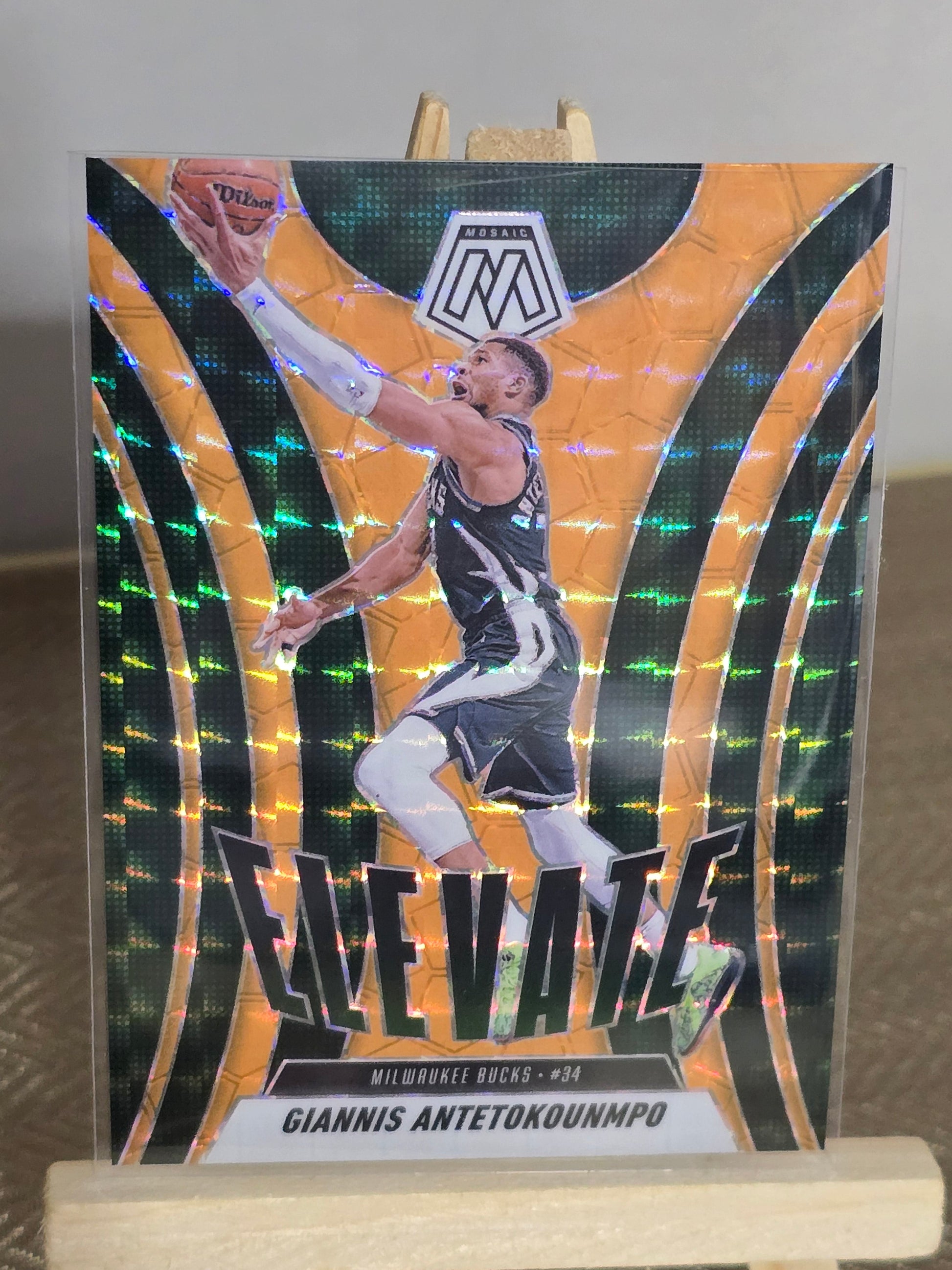 2024-25 Panini Mosaic Basketball NBA - GIANNIS ANTETOKOUNMPO - Carte Insert Elevate #24/25 Panini