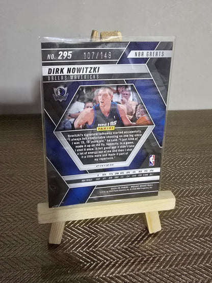 2024-25 Panini Mosaic NBA - DIRK NOWITZKI - Carte numérotée #107/149 Panini
