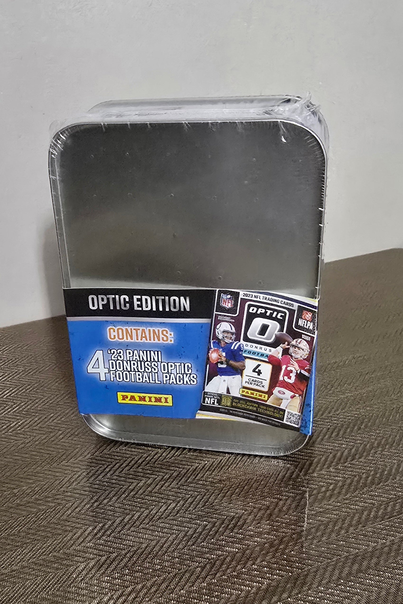 2024 NFL Jalen Hurts Champion Cartes Football US Collection Optic Edition MJH Collector Tin MJ HOLDING