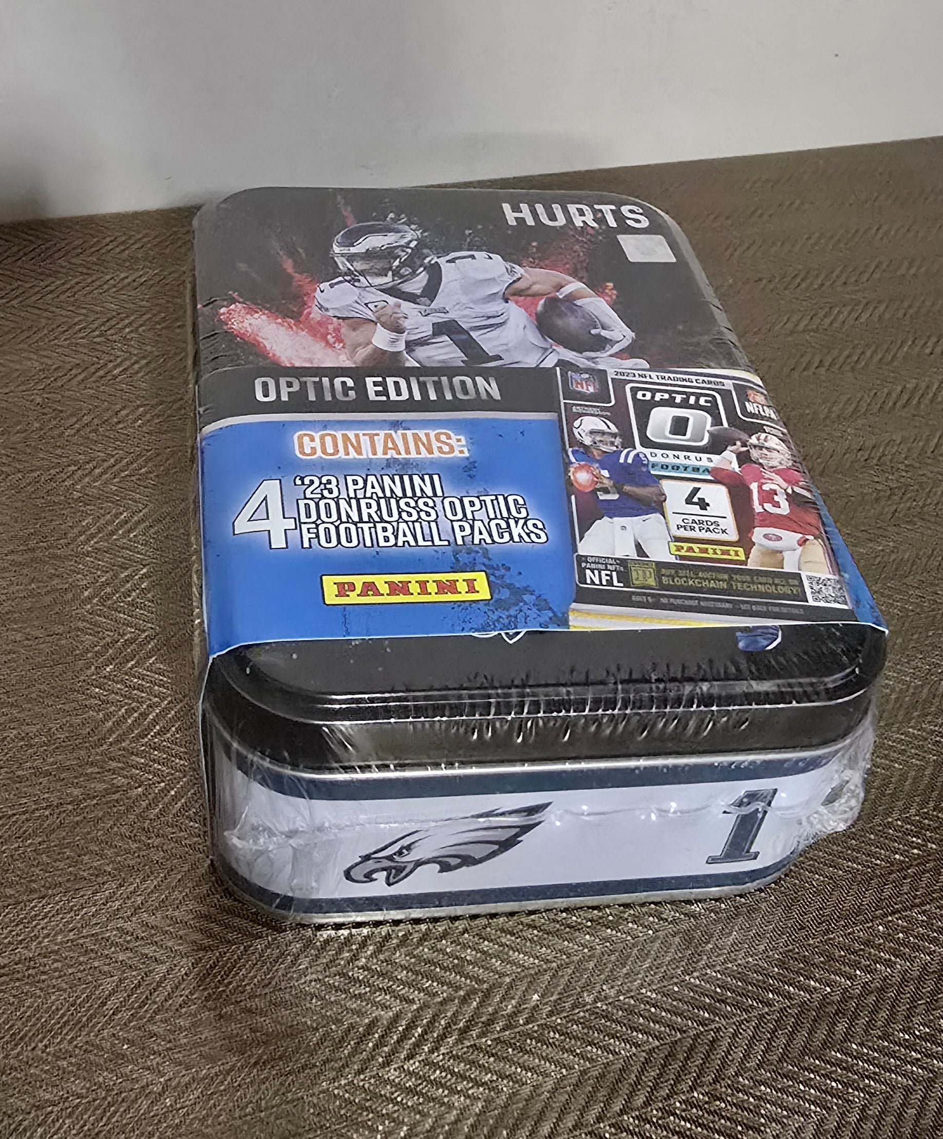 2024 NFL Jalen Hurts Champion Cartes Football US Collection Optic Edition MJH Collector Tin MJ HOLDING