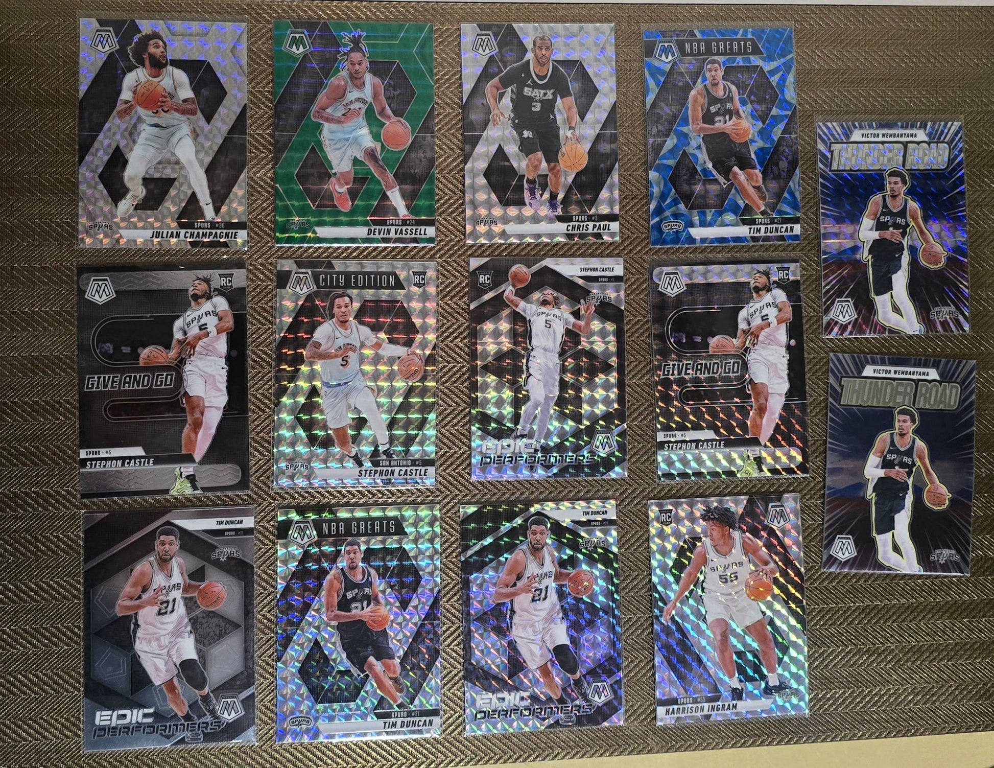 Lot 14 Cartes collection sport Basketball NBA Equipe SPURS Panini
