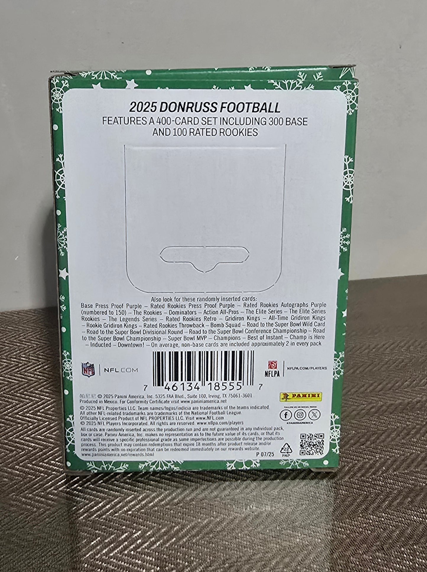 2025 Panini Donruss Cartes Football NFL Holiday Tin