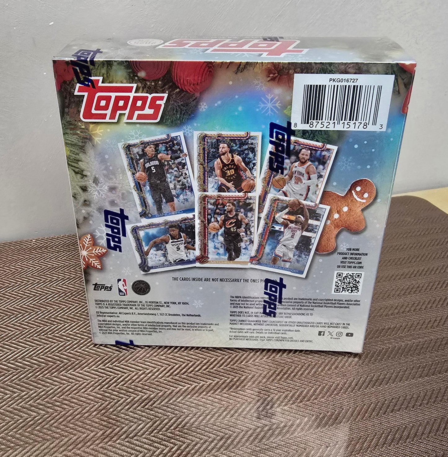 2025-26 Topps  Holiday Cartes Basketball NBA Méga Box