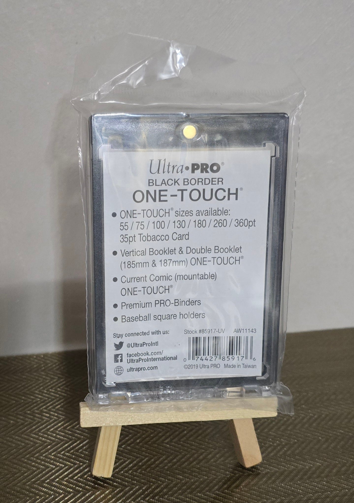 ONE-TOUCH Magnetic Holder 130PT UV Black Border - Ultra Pro
