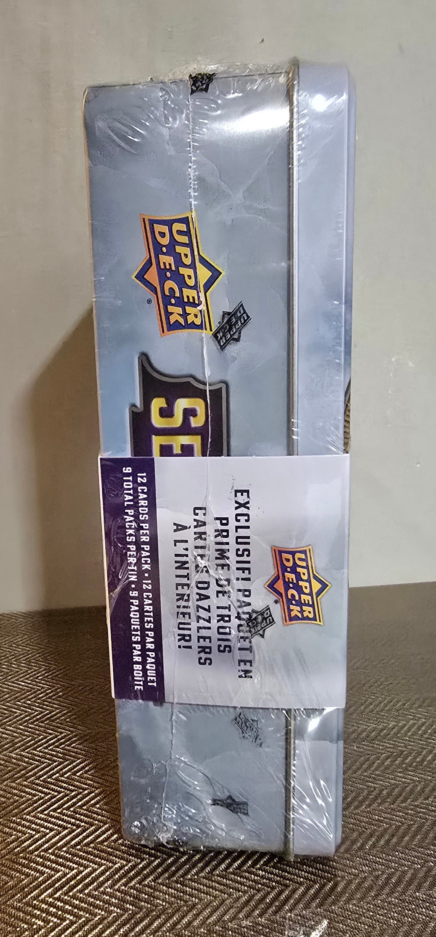 2025-26 Upper Deck Series 1 Cartes Hockey NHL Tin Box