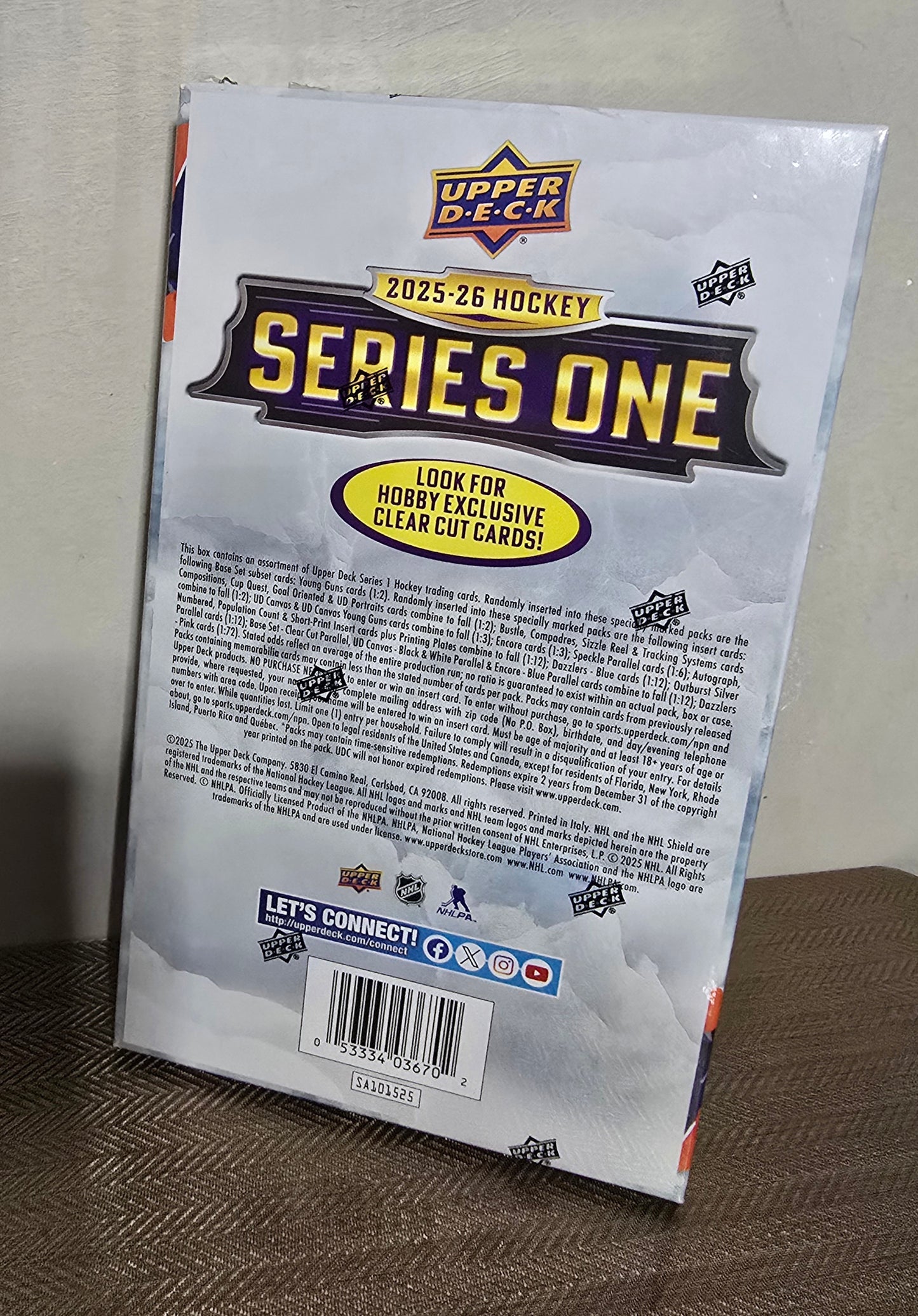 2025-26 Upper Deck Series 1 Cartes Hockey NHL Hobby Box