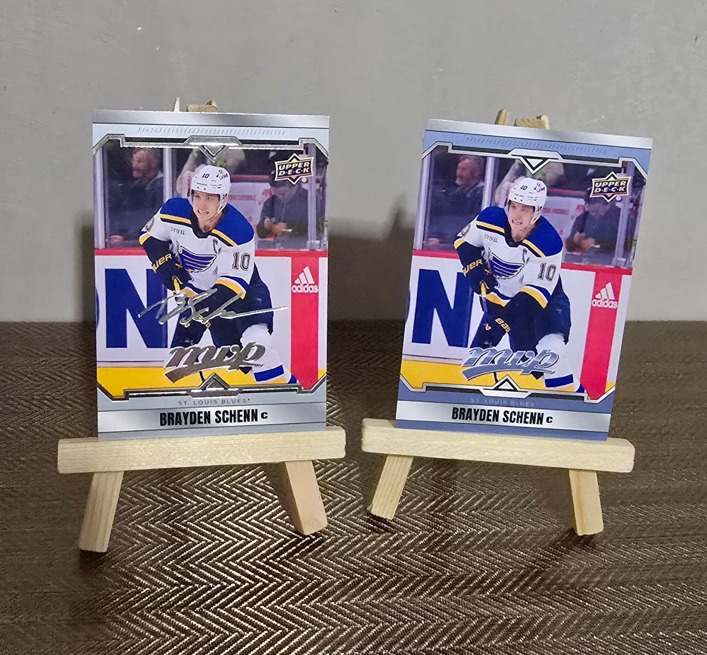 Lot 2 Cartes Collection Hockey NHL - BRAYDEN SCHENN