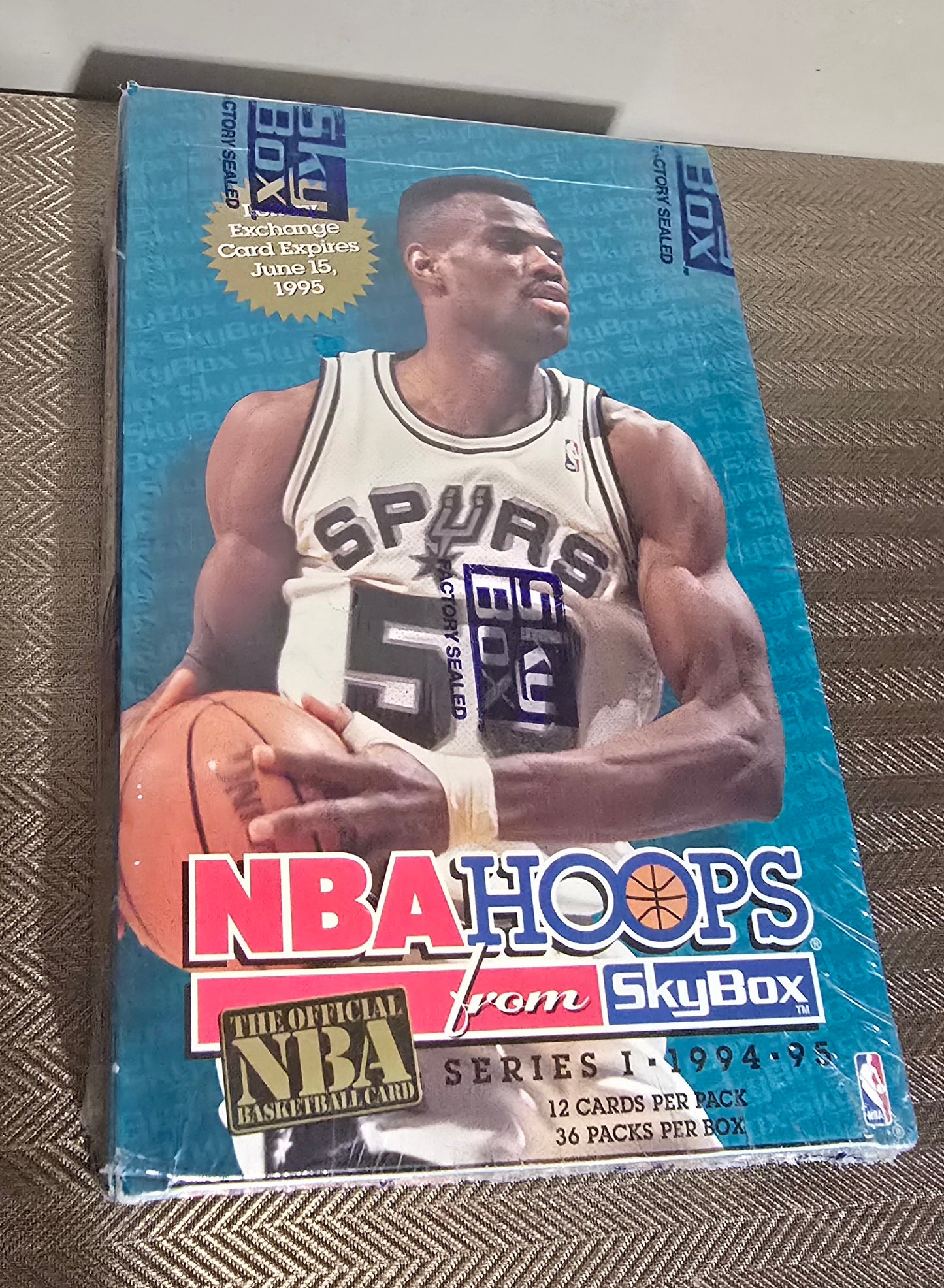 1994-95 SkyBox Hoops Series 1 Cartes Basketball NBA Pack
