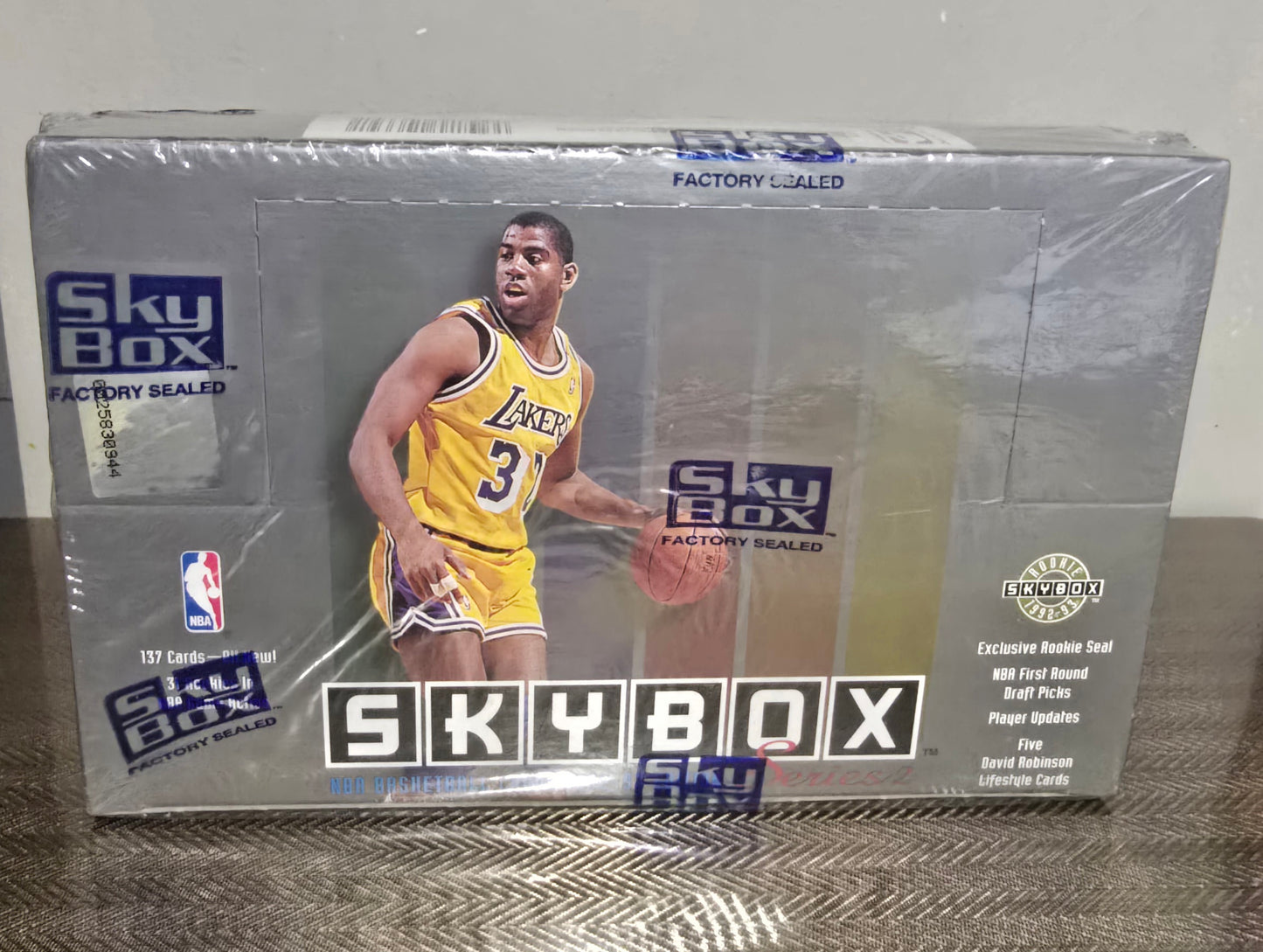1992-93 SkyBox Series 2 Cartes Basketball NBA Hobby box Pack