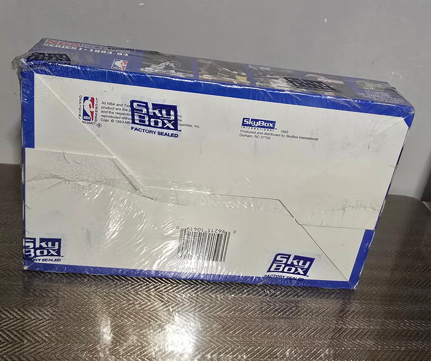 1993-94 Skybox Hoops Series 1 Cartes Basketball NBA Pack