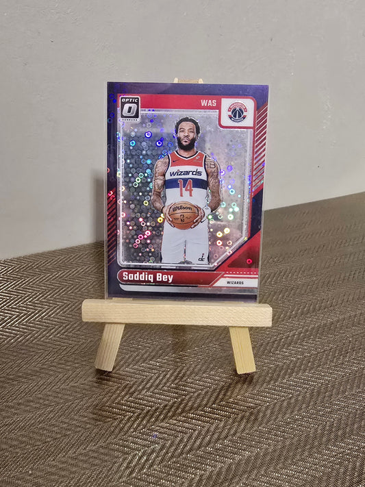 Carte numérotée #66/86 collection sport Basketball NBA SADDIQ BEY