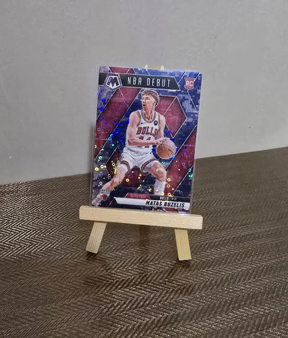 Carte numérotée #31/35 collection sport Basketball NBA SHAI MATAS BUZELIS