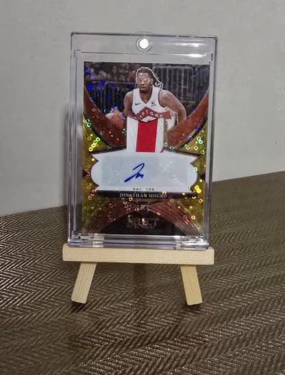 Carte Auto-Patch numérotée #10/10 collection sport Basketball NBA JONATHAN MOGBO