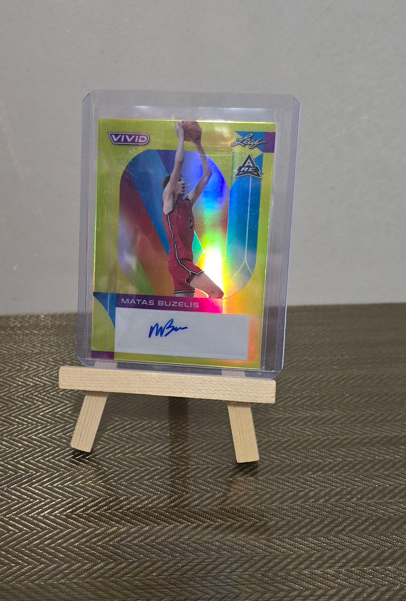 Carte Autographe numérotée #9/50 collection sport Basketball NBA MATAS BUZELIS