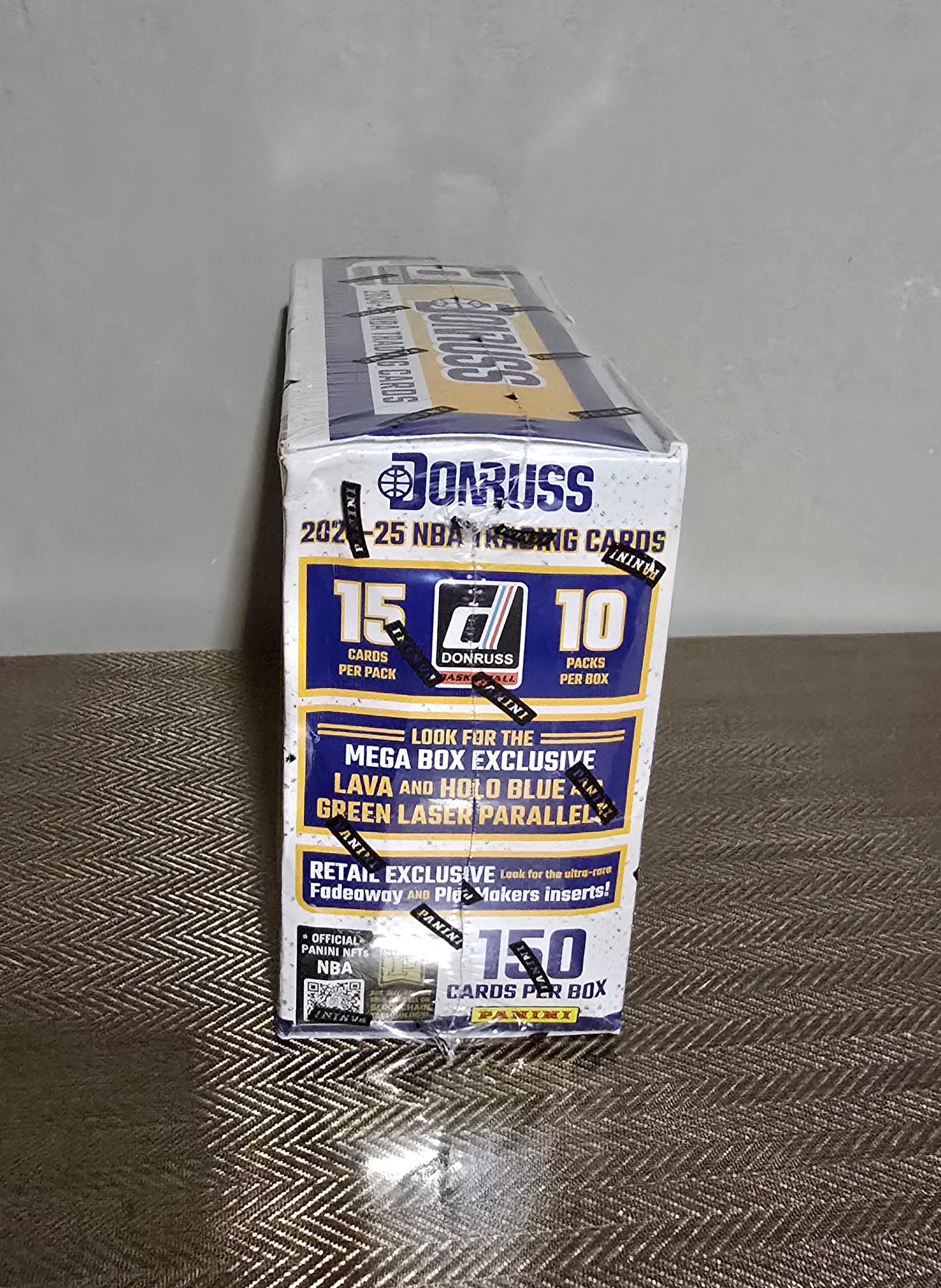 2024-25 Panini Donruss Cartes Basketball NBA Mega Box (Red Cracked Ice)