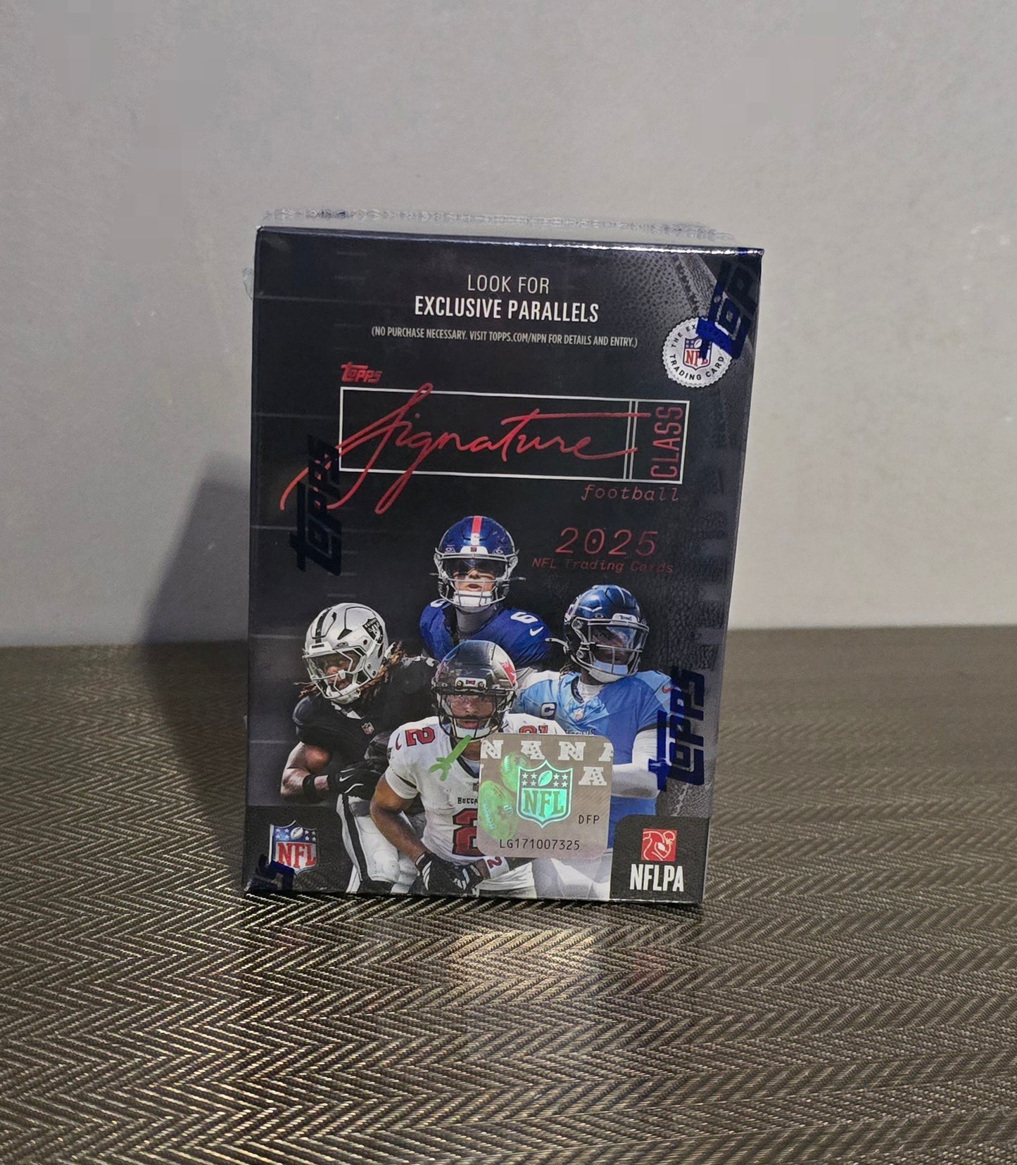 2025 Topps Signature Class Cartes Football NFL Blaster Box